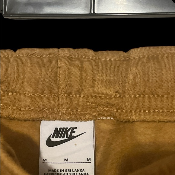 Nike Men's Brown Chinos - Picture 3 of 5